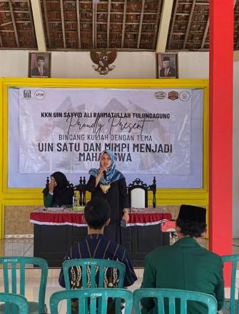 Edukasi Pentingnya Kuliah, Mahasiswa KKN UIN SATU Tulungagung Selenggarakan Seminar Masuk Kampus